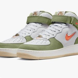 New In Box Nike Air Force 1 Mid QS Green/ Orange Size 10.5